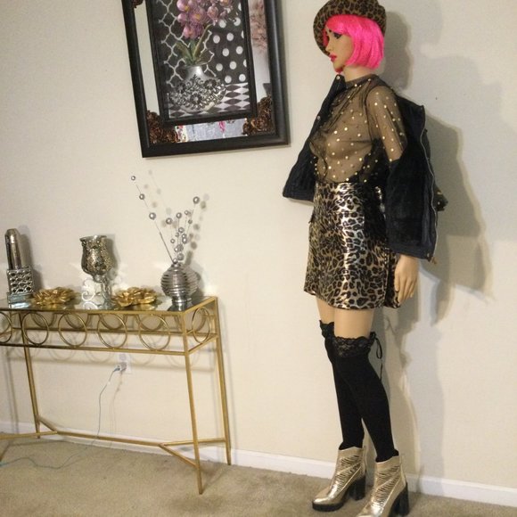 ANIMAL PRINT FAUX LEATHER MINI SKIRT - Picture 2 of 7